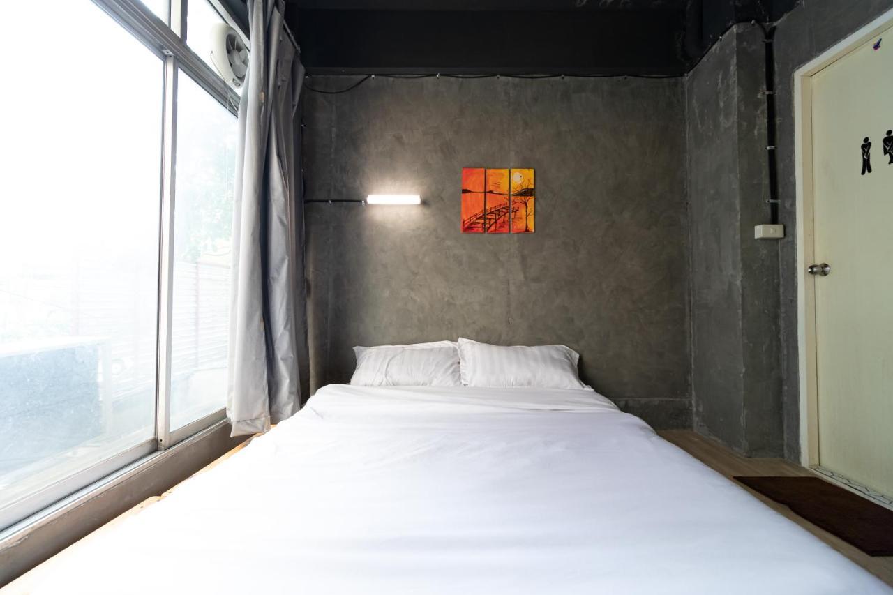 The Beds Ever Hostel (Adults Only) Bangkok Kültér fotó